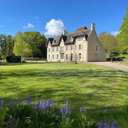 Château du Mesnil Soleil , gites et chambres d'hôtes Damblainville Extérieur photo