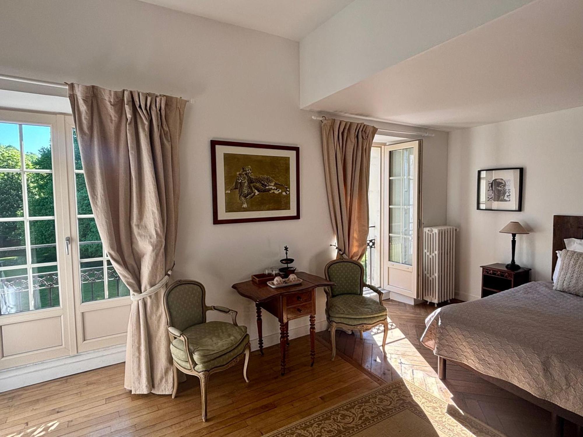 Château du Mesnil Soleil , gites et chambres d'hôtes Damblainville Extérieur photo